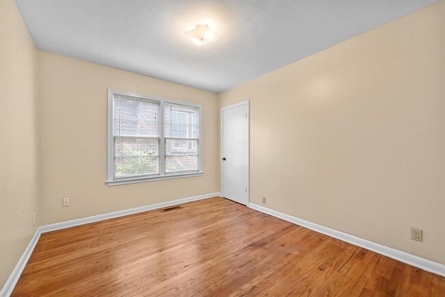 Building Photo - 1507 Travis Heights Blvd