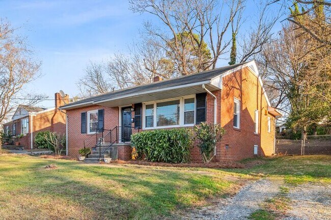 Building Photo - Adorable Brick Ranch Home in the Desirable Lindley Park Area! Updated, Hardwood Floors, Fenced!