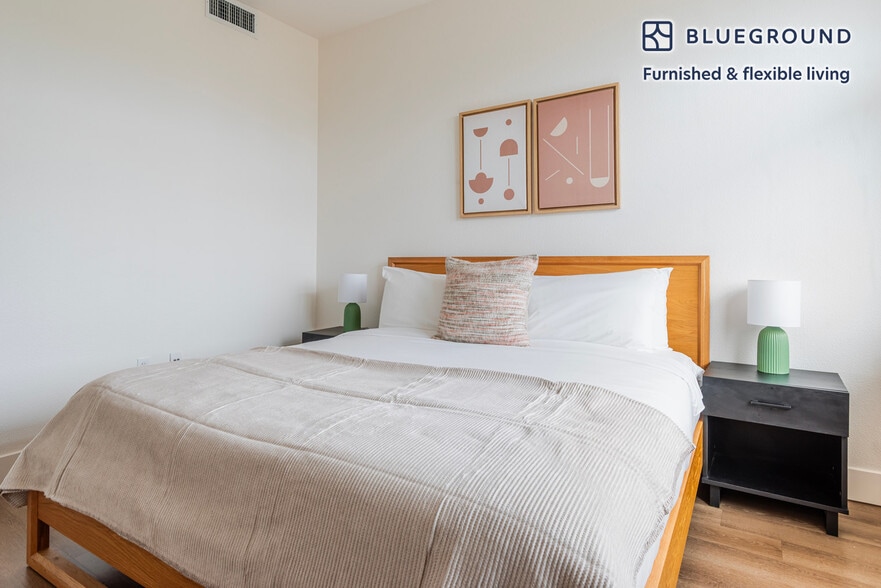 Building Photo - 441 El Camino Real