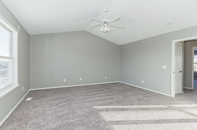 Building Photo - 1212 Beacon Hill Ct