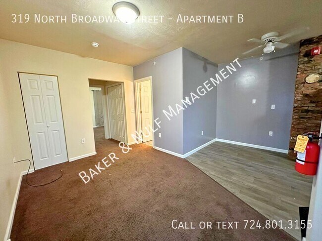 Building Photo - 319 N Broadway St