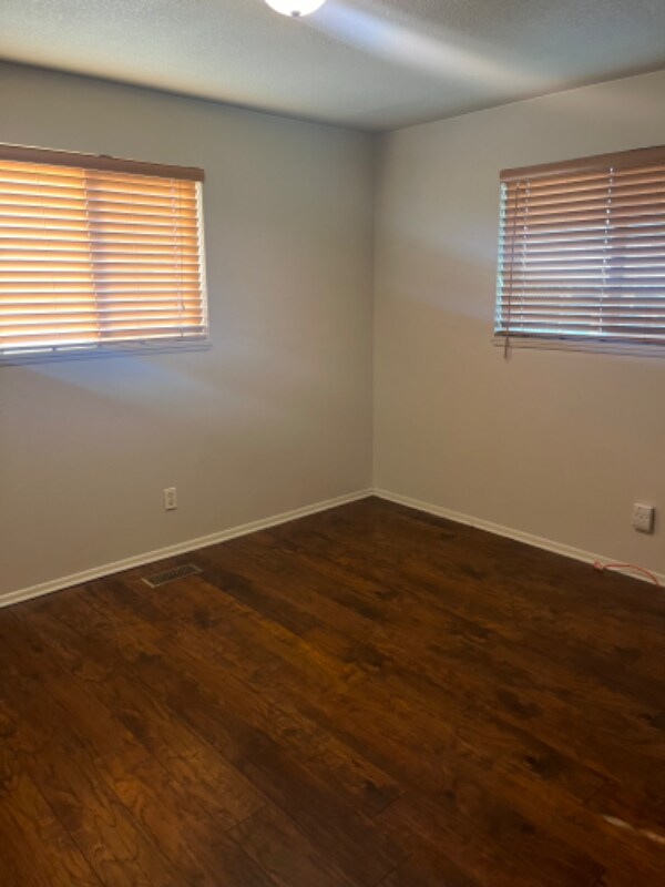 Building Photo - 8 Canyon Dr