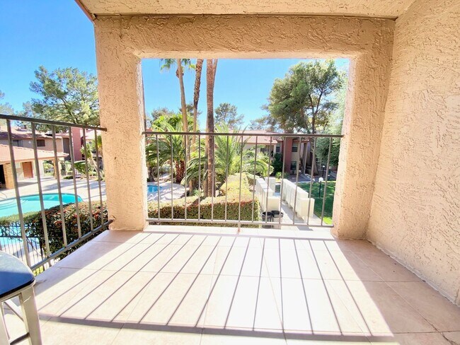 Building Photo - BEAUTIFUL 2 BED 2 BATH SECOND FLOOR CENTRAL LAS VEGAS CONDO