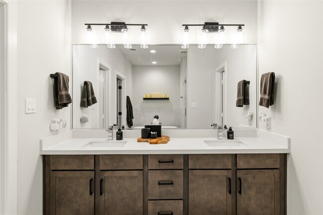 Building Photo - 4905 Avenue J Ave