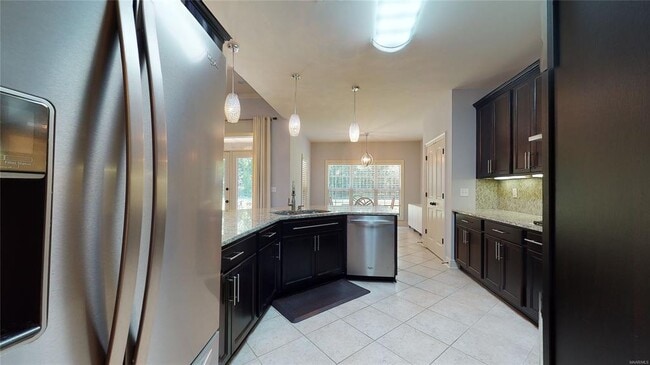 Building Photo - 9131 Thetford Way