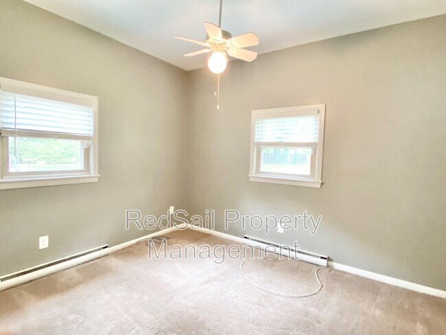 Building Photo - 119 Cindy Cir