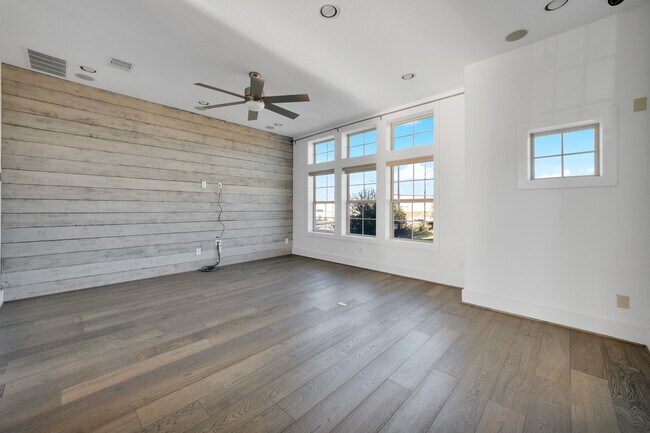 Building Photo - 9623 Towne Lake Pkwy