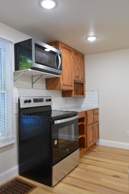 Building Photo - Newly Remodeled Home!