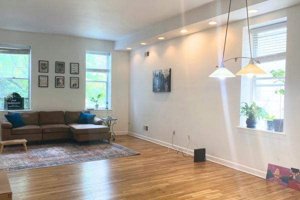 Living room/dining area - 1810 Calvert St NW