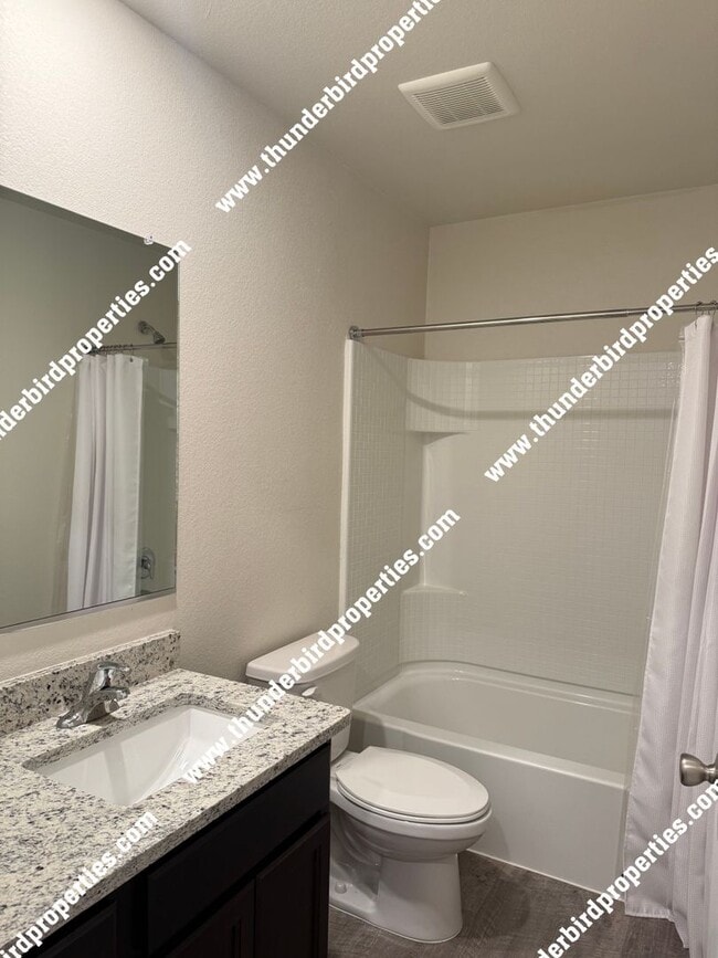 Building Photo - 1523 Borrego Dr SE