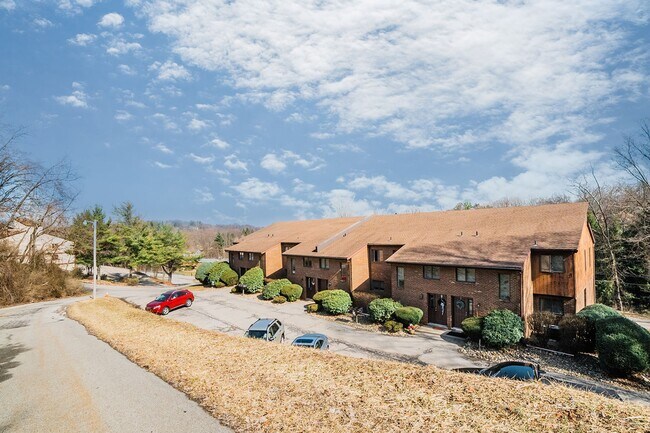 Building Photo - Noble Vista Apartments & Townhomes