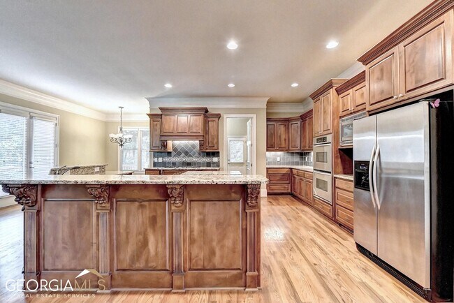 Building Photo - 8920 Doral Dr