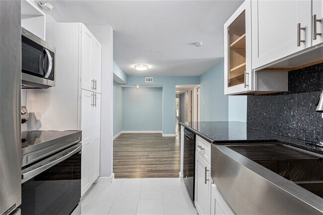 Building Photo - 4633 Wild Indigo St