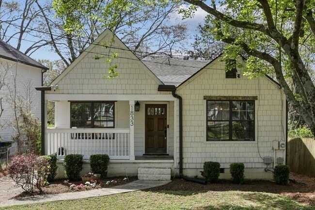 Primary Photo - 1833 Flat Shoals Rd SE