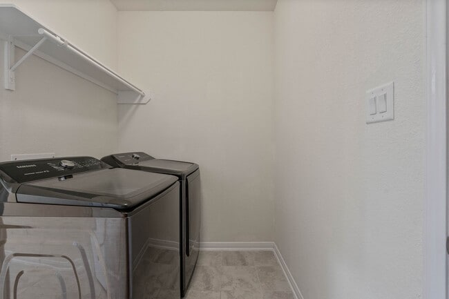 Building Photo - 16623 Cliff Vale Ct