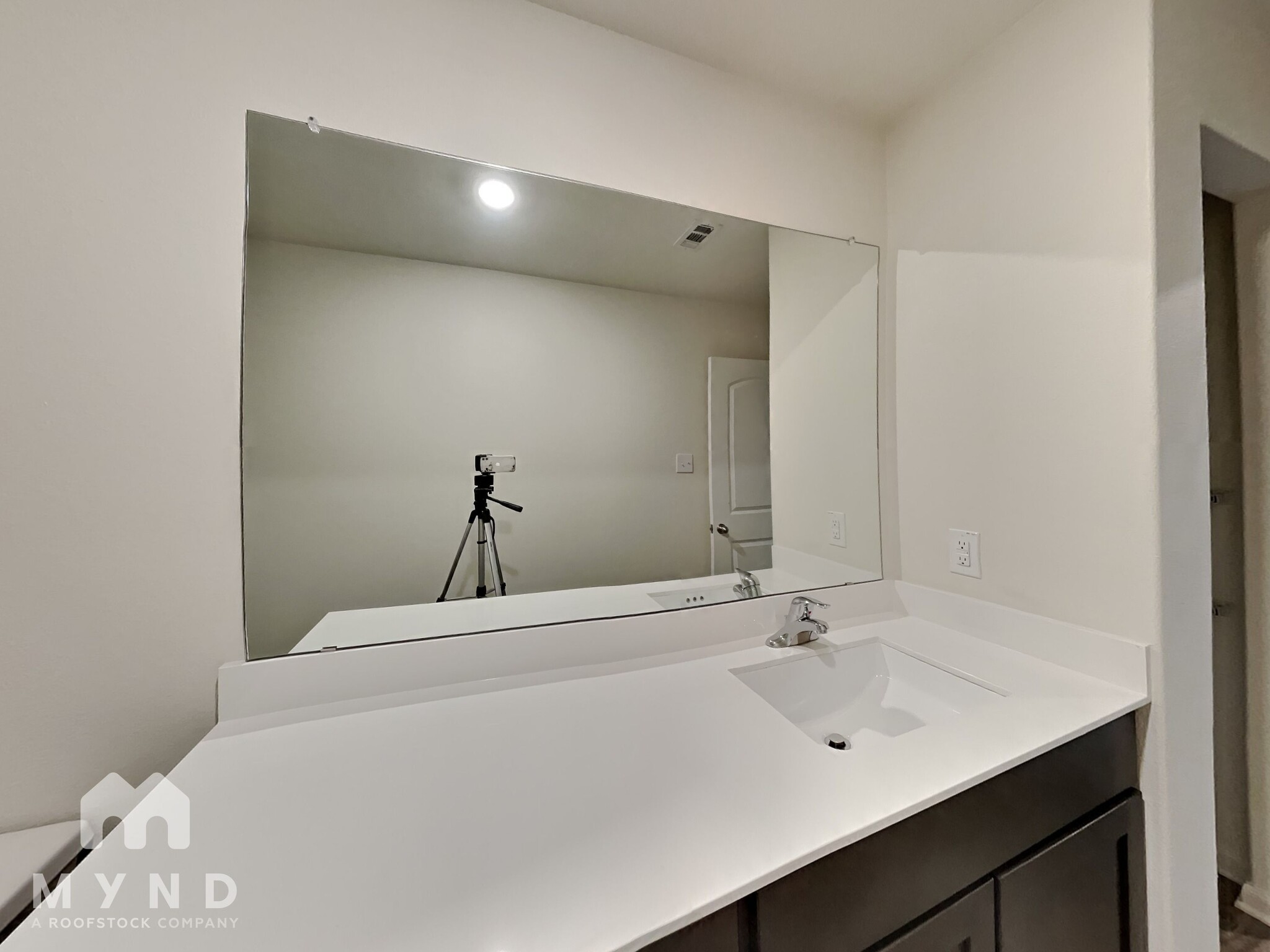 Building Photo - 732 Keeneland Dr