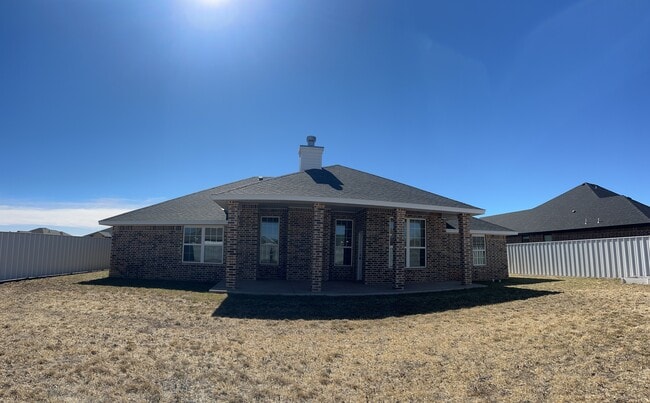 Building Photo - 2216 Amanda Ln