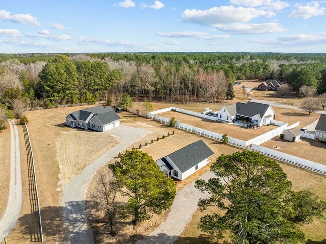 Building Photo - New Construction!