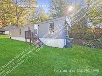 Building Photo - 412 McElhaney Rd