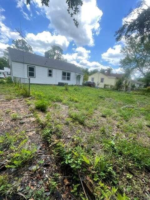 Building Photo - 1227 Burton Ave