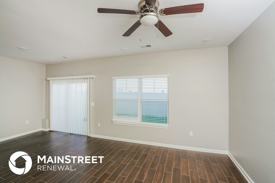 Building Photo - 2101 Paddle Wheel Dr