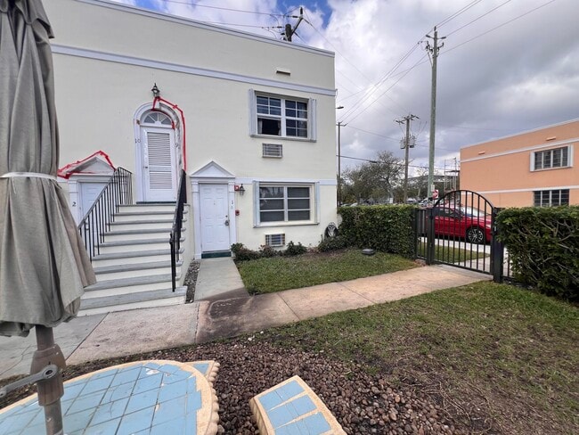 Building Photo - 101 S Golfview Rd