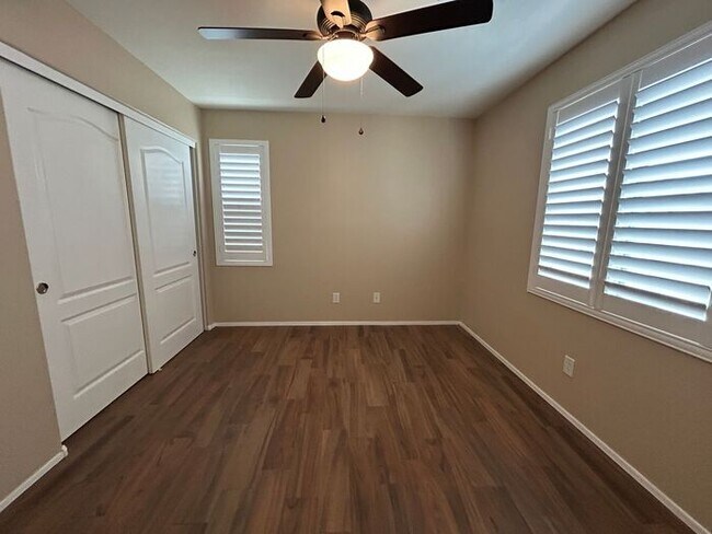 Building Photo - 2251 S Ponderosa Dr