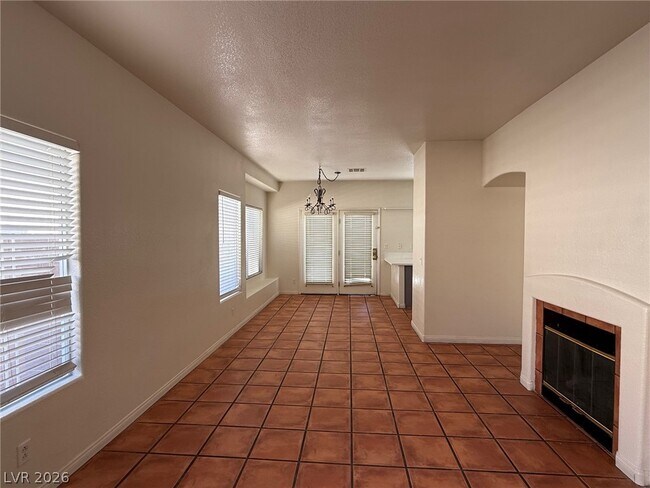 Building Photo - 5740 Crescent Landing St