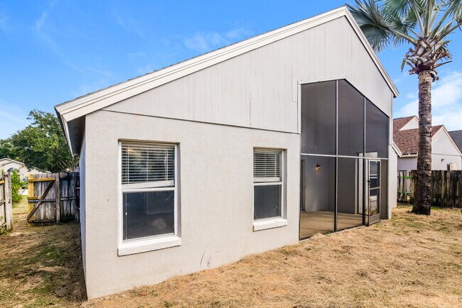 Building Photo - 2151 Blackhawk St