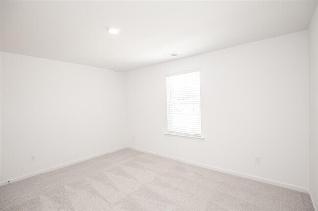 Building Photo - 101 Goshawk St