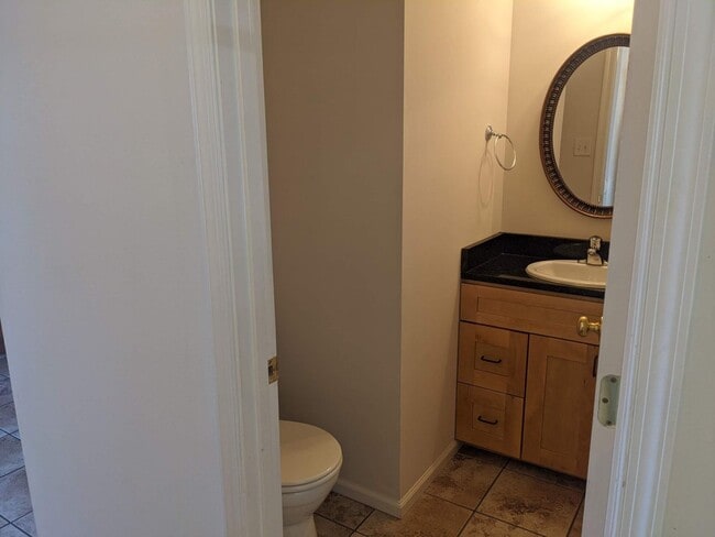 Building Photo - 3 Bedroom Townhouse For Rent in Charming Waynesboro, PA