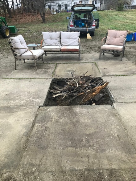 Building Photo - 259 River St Ext