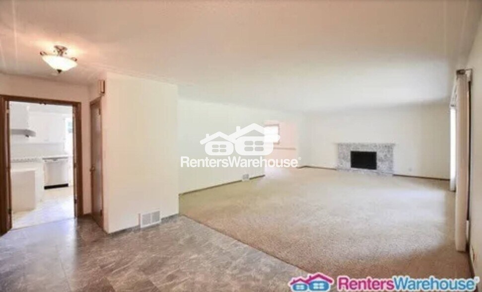 Building Photo - 6625 Brittany Rd