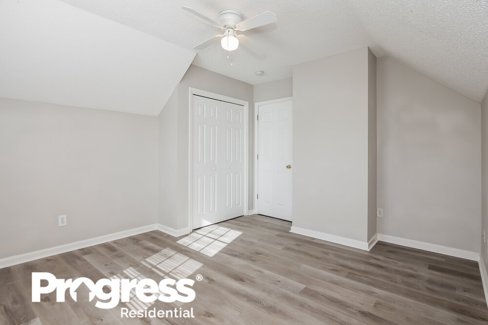 Building Photo - 201 Linville Ct