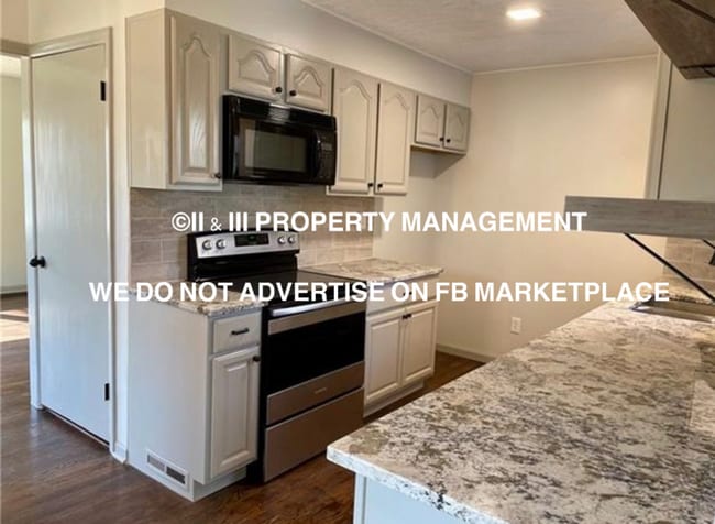 Building Photo - 2947 S 8th Terrace