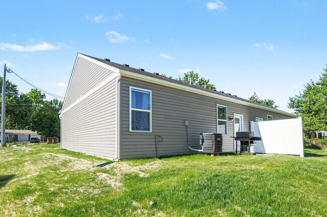 Building Photo - 2502 Houston Rd