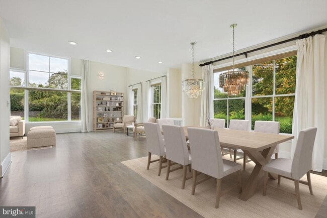 Building Photo - 10747 Riverscape Run