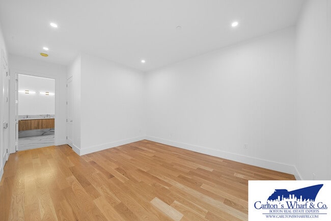 Building Photo - 218 Old Colony Ave