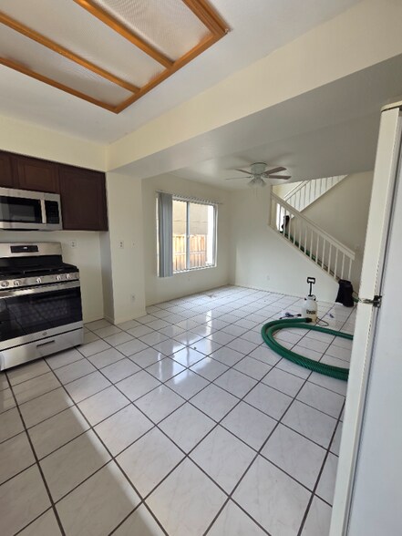 Building Photo - 43290 Corte Almeria