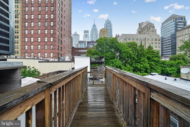 Building Photo - 1627 Spruce St