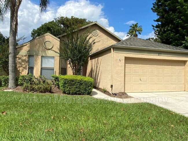 Building Photo - 277 Lakebreeze Cir