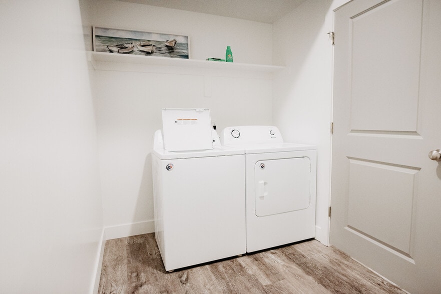 Building Photo - 875 S Depot St