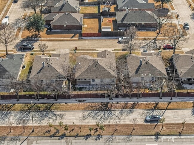 Building Photo - 2608 Glenhaven Dr