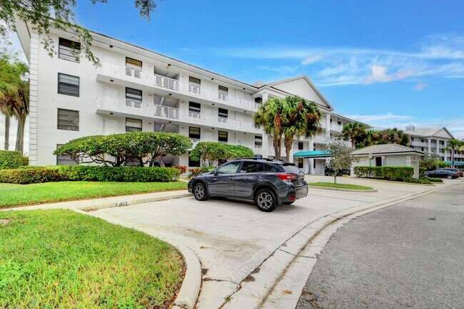 Building Photo - 3520 Whitehall Dr