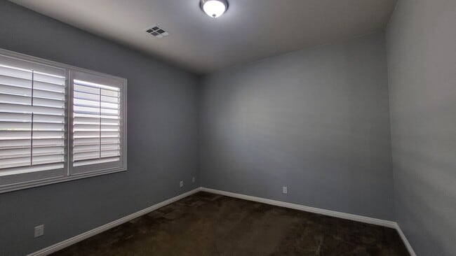 Building Photo - 5 bedroom, 4 bathroom home with a Casita