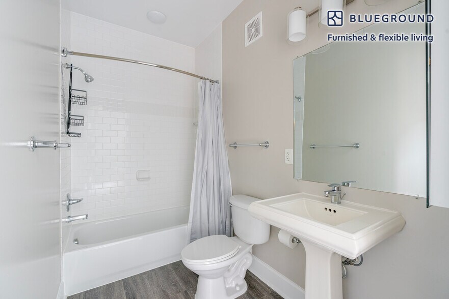 Building Photo - 7131 Arlington Rd