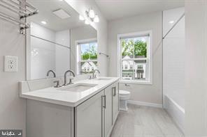 Building Photo - 72 Alroy Rd