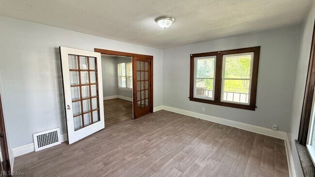 Building Photo - 1083 Stroman Ave