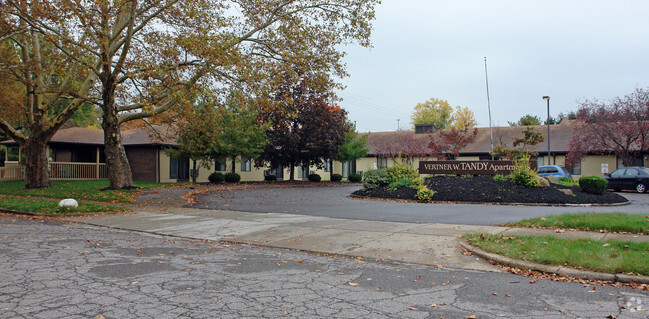 Building Photo - Tandy Apartments