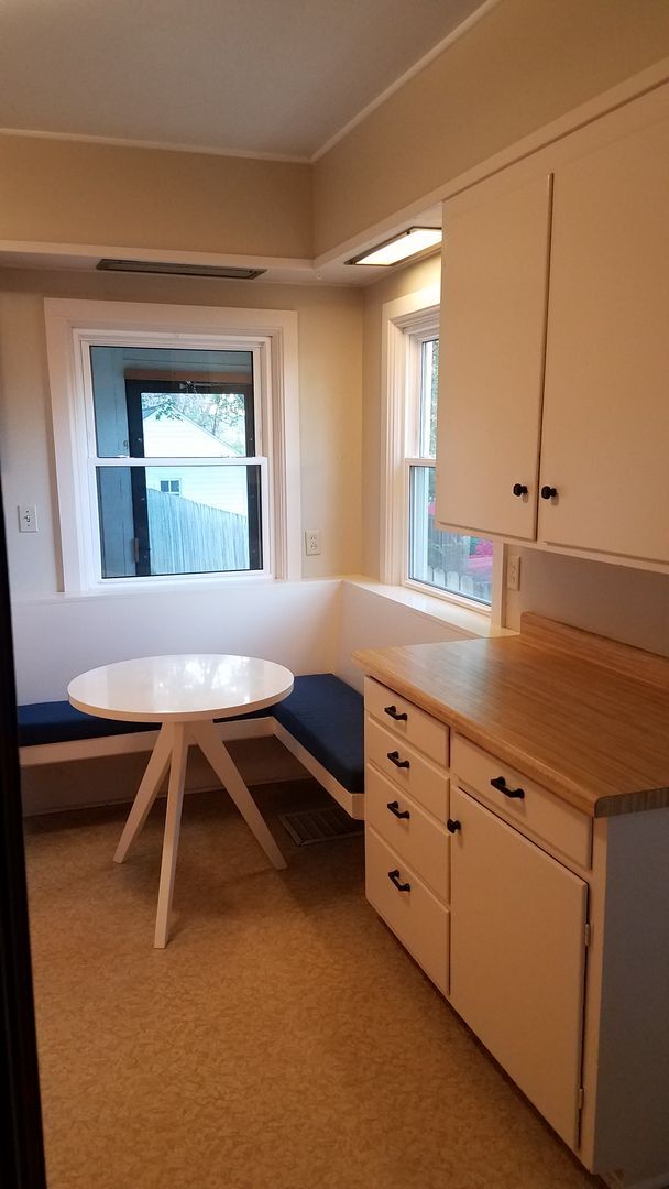 Building Photo - Walking Distance to St. Mary's Hospital and Downtown Rochester